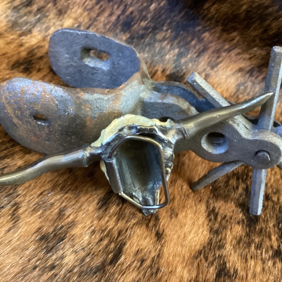 Outstanding Artisan Design Heavy Metal Longhorn Skull Belt Buckle main image 5